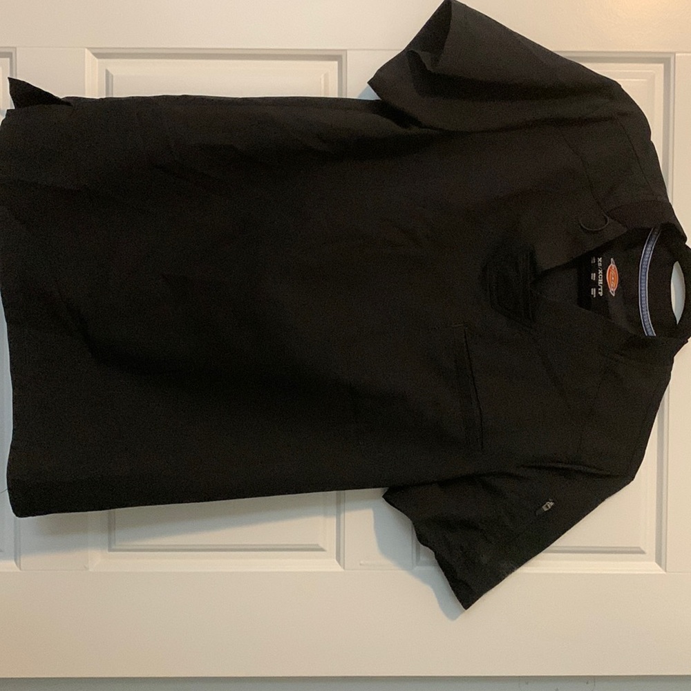 Dickies XS scrub top and Small Tall scrub pants.